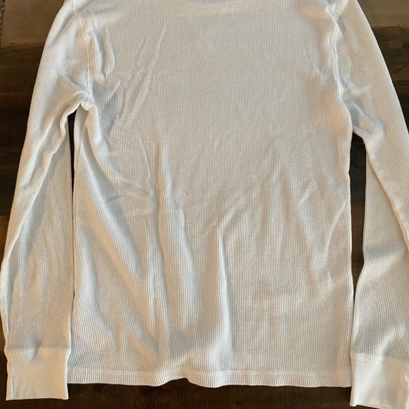 EUC Men’s Old Navy Thermal Top - Picture 2 of 8